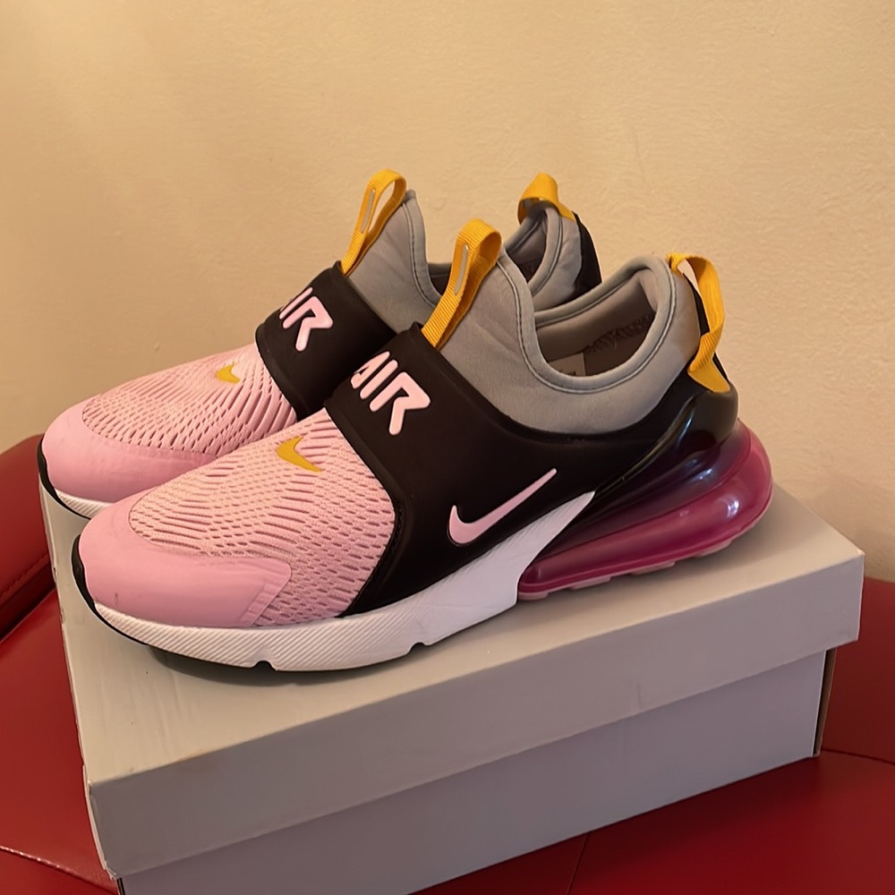 Nike Air Max 270 Extreme
Big Kids’ Shoes - Picture 5 of 8